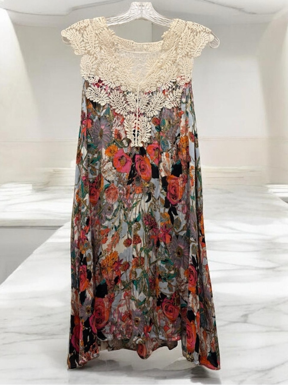 Umgee Floral Print Sleeveless Tunic Dress with Crochet Lace Detail Women’s Large